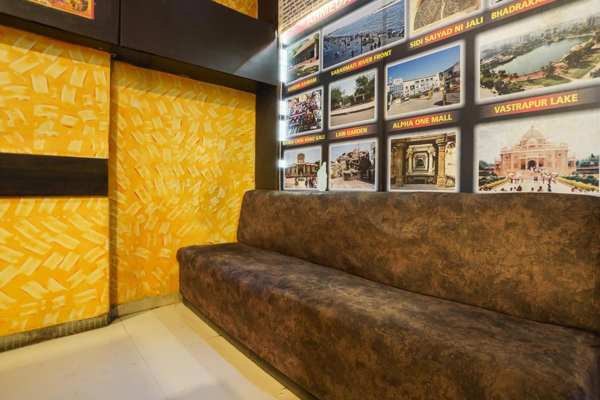 Hotel O Crystal Ahmedabad Exterior photo