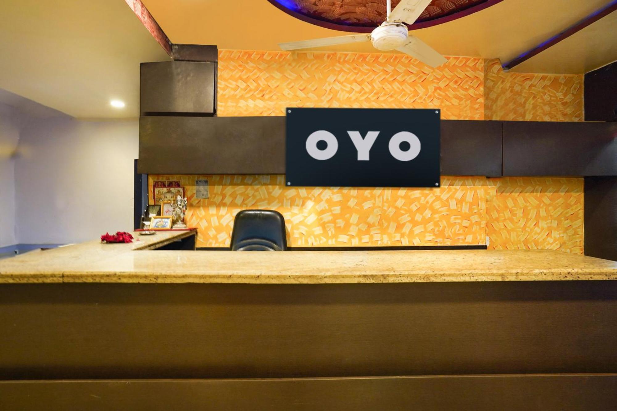 Hotel O Crystal Ahmedabad Exterior photo